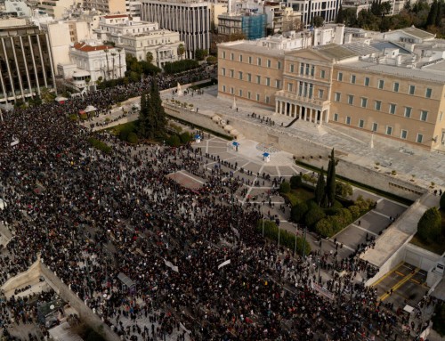 Ευρωπαϊκός Τύπος: Δεκάδες χιλιάδες διαδηλωτές στην Ελλάδα ζητούν δικαιοσύνη για τα «Τέμπη»