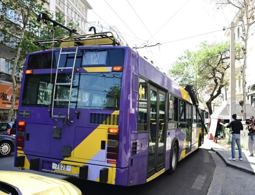 ΟΣΥ: Τι αναφέρει για το ατύχημα με το τουριστικό λεωφορείο και το τρόλεϊ στην Πανεπιστημίου